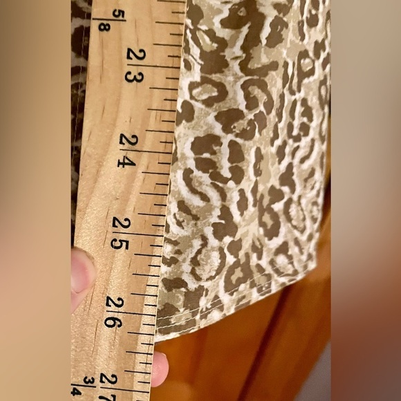 Foxcroft Crocodile Print Button-Up Shirt by Size M Fitted Safari Glam Mob Wife - Picture 11 of 15